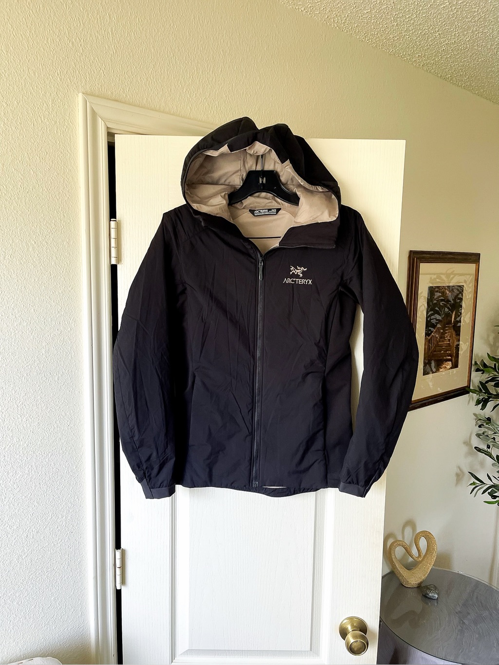 Arc’teryx Atom Lt Hoody Insulated Jacket Black Sand Xs Euc — image 2 of 8